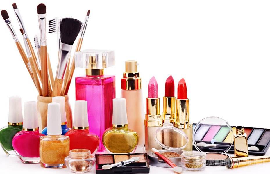 三乙醇胺在化妆品中用作各种助剂